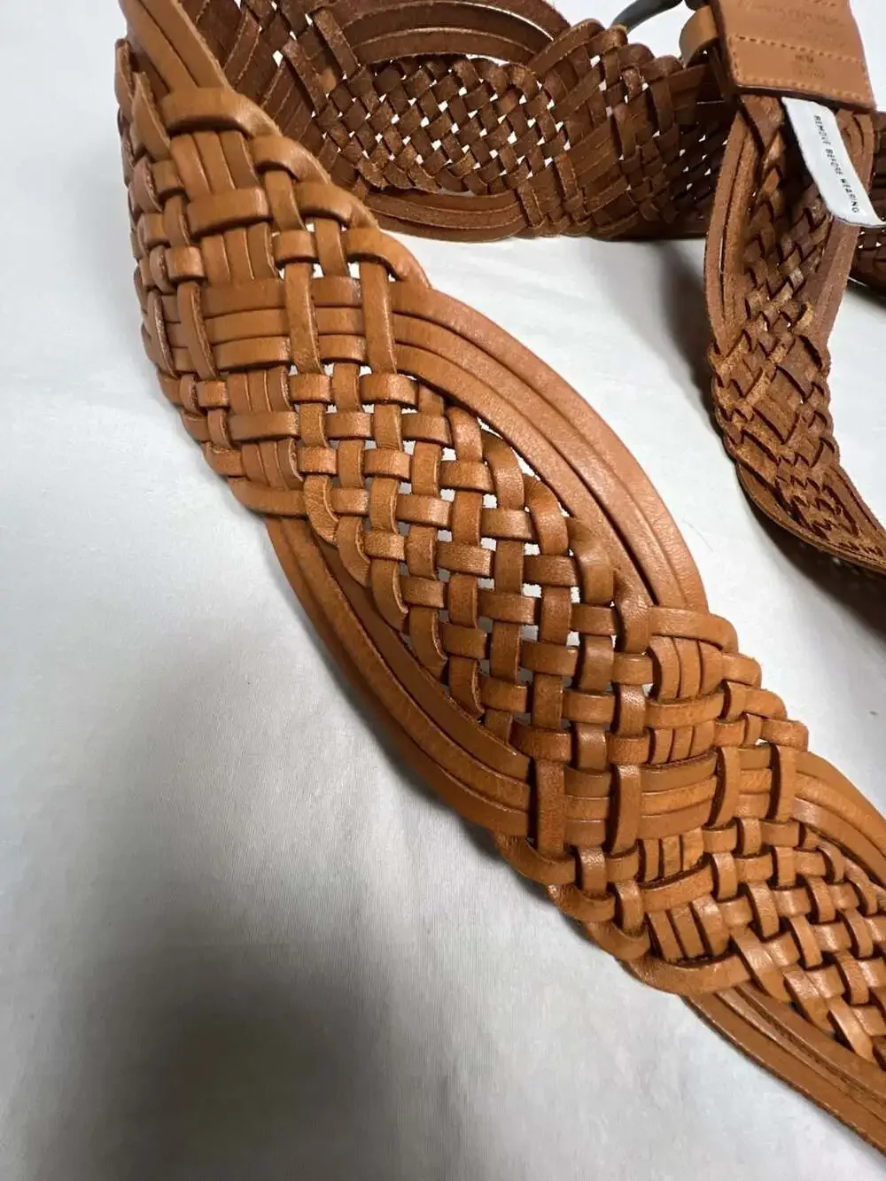 Banana Republic Genuine Leather Braided Belt Size M/M